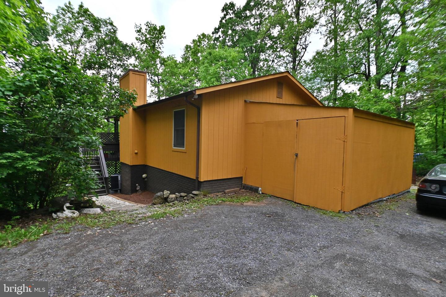 359 OLD LINDEN RD, LINDEN, Virginia 22642, 2 Bedrooms Bedrooms, 6 Rooms Rooms,2 BathroomsBathrooms,Residential,For sale,359 OLD LINDEN RD,VAWR2011082 MLS # VAWR2011082