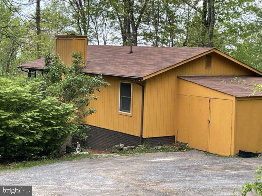 359 OLD LINDEN RD, LINDEN, Virginia 22642, 2 Bedrooms Bedrooms, 6 Rooms Rooms,2 BathroomsBathrooms,Residential,For sale,359 OLD LINDEN RD,VAWR2011082 MLS # VAWR2011082