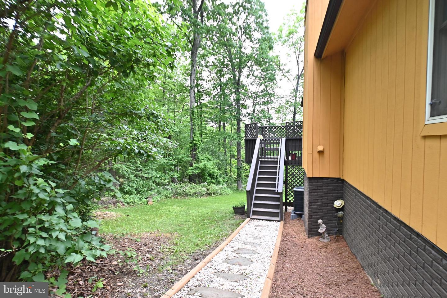 359 OLD LINDEN RD, LINDEN, Virginia 22642, 2 Bedrooms Bedrooms, 6 Rooms Rooms,2 BathroomsBathrooms,Residential,For sale,359 OLD LINDEN RD,VAWR2011082 MLS # VAWR2011082