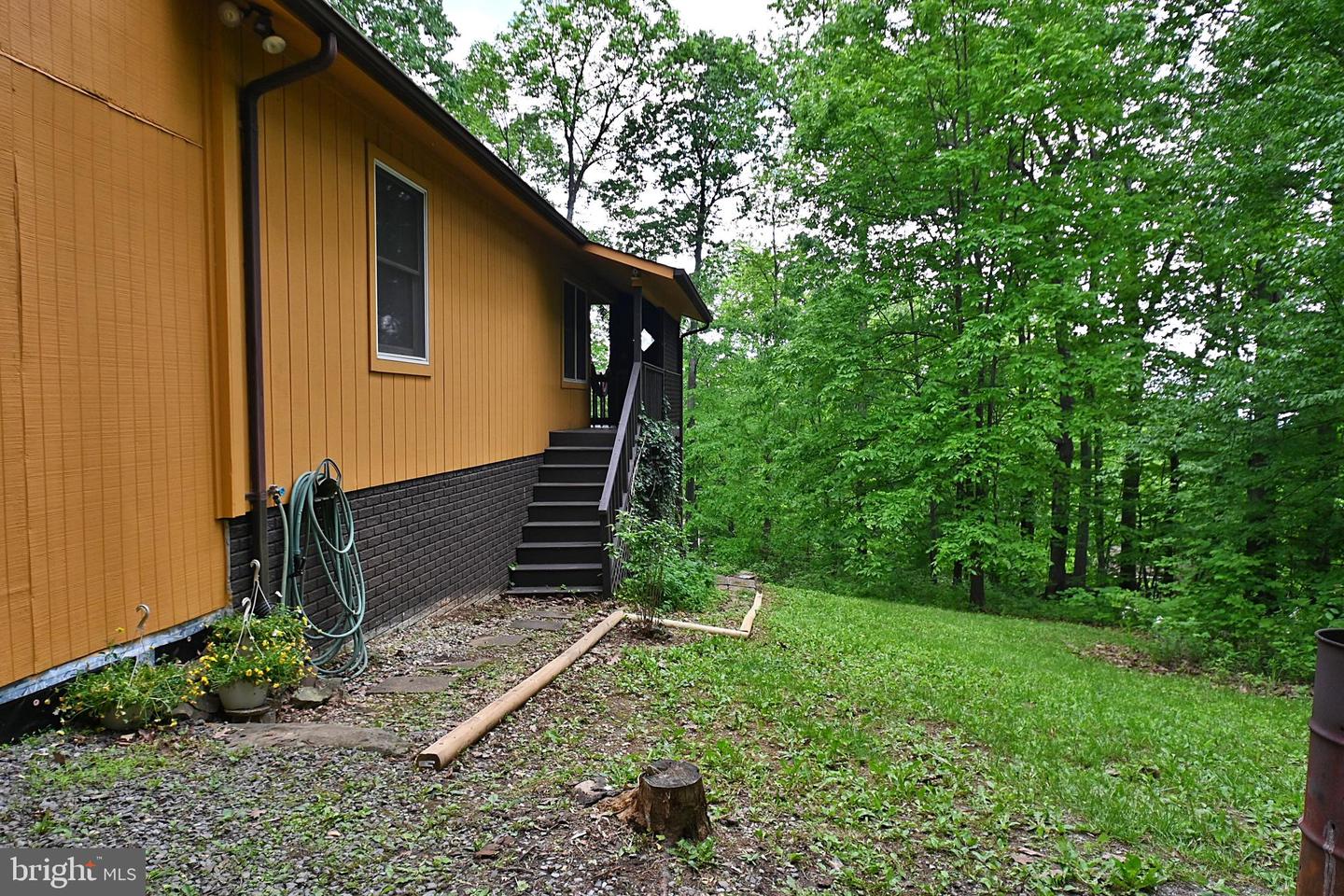 359 OLD LINDEN RD, LINDEN, Virginia 22642, 2 Bedrooms Bedrooms, 6 Rooms Rooms,2 BathroomsBathrooms,Residential,For sale,359 OLD LINDEN RD,VAWR2011082 MLS # VAWR2011082