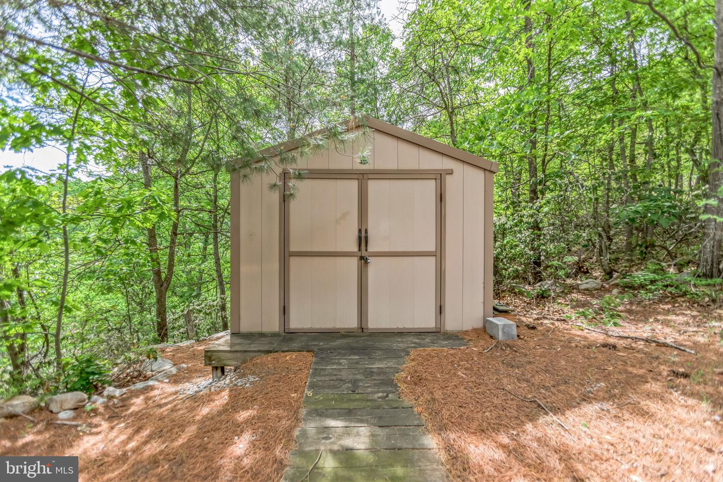 125 DEAL DR, LURAY, Virginia 22835, 3 Bedrooms Bedrooms, ,1 BathroomBathrooms,Residential,For sale,125 DEAL DR,VAPA2004880 MLS # VAPA2004880