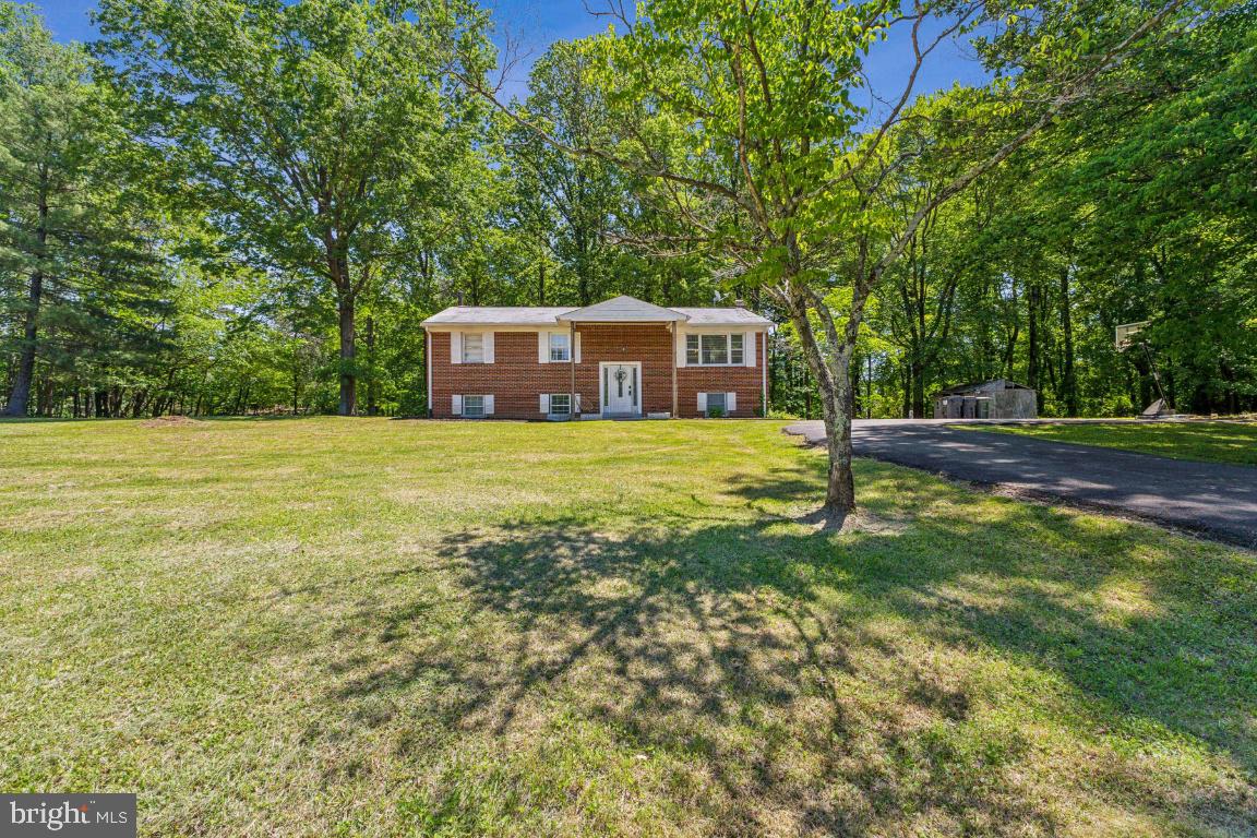 7009 SILVER MAPLE CT, WARRENTON, Virginia 20187, 3 Bedrooms Bedrooms, ,2 BathroomsBathrooms,Residential,For sale,7009 SILVER MAPLE CT,VAFQ2016536 MLS # VAFQ2016536