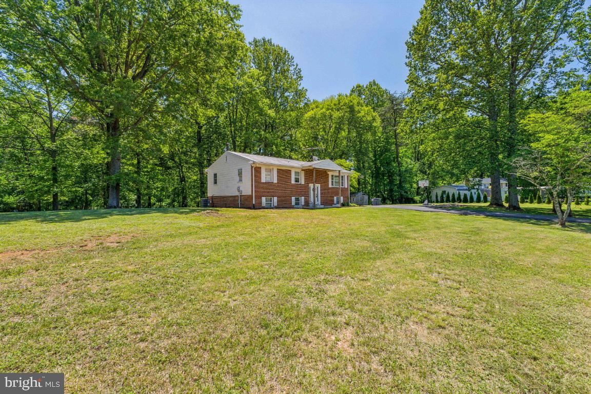 7009 SILVER MAPLE CT, WARRENTON, Virginia 20187, 3 Bedrooms Bedrooms, ,2 BathroomsBathrooms,Residential,For sale,7009 SILVER MAPLE CT,VAFQ2016536 MLS # VAFQ2016536