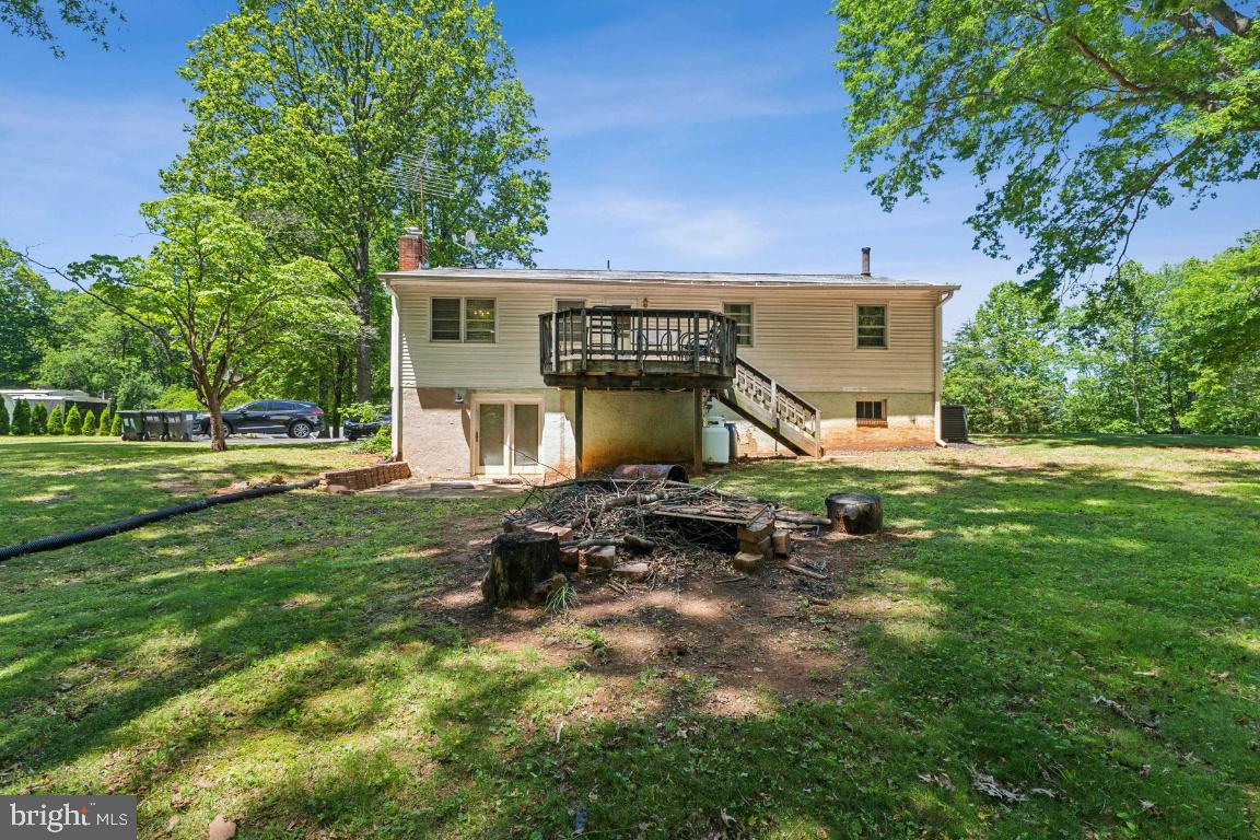 7009 SILVER MAPLE CT, WARRENTON, Virginia 20187, 3 Bedrooms Bedrooms, ,2 BathroomsBathrooms,Residential,For sale,7009 SILVER MAPLE CT,VAFQ2016536 MLS # VAFQ2016536