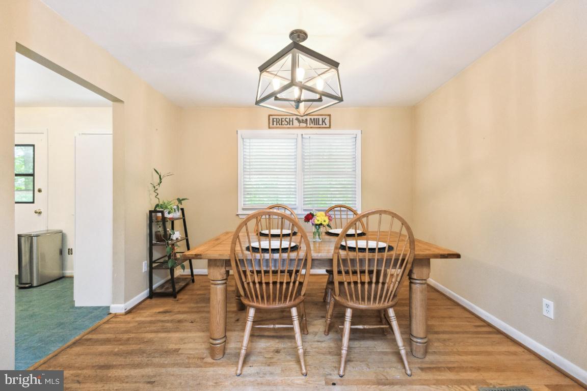 7009 SILVER MAPLE CT, WARRENTON, Virginia 20187, 3 Bedrooms Bedrooms, ,2 BathroomsBathrooms,Residential,For sale,7009 SILVER MAPLE CT,VAFQ2016536 MLS # VAFQ2016536