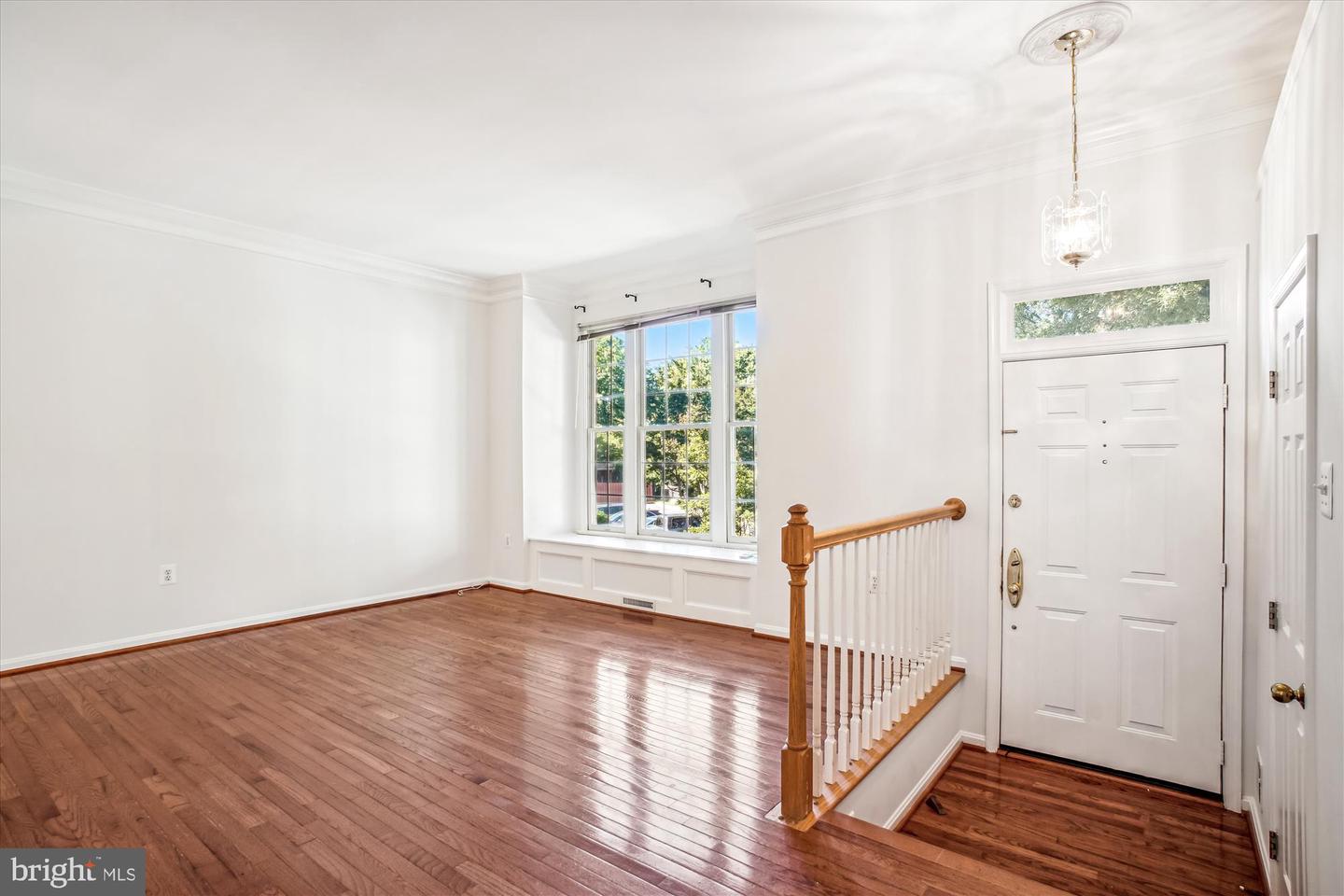 6319 FRANCONIA COMMONS DR, ALEXANDRIA, Virginia 22310, 3 Bedrooms Bedrooms, ,2 BathroomsBathrooms,Residential,For sale,6319 FRANCONIA COMMONS DR,VAFX2239380 MLS # VAFX2239380
