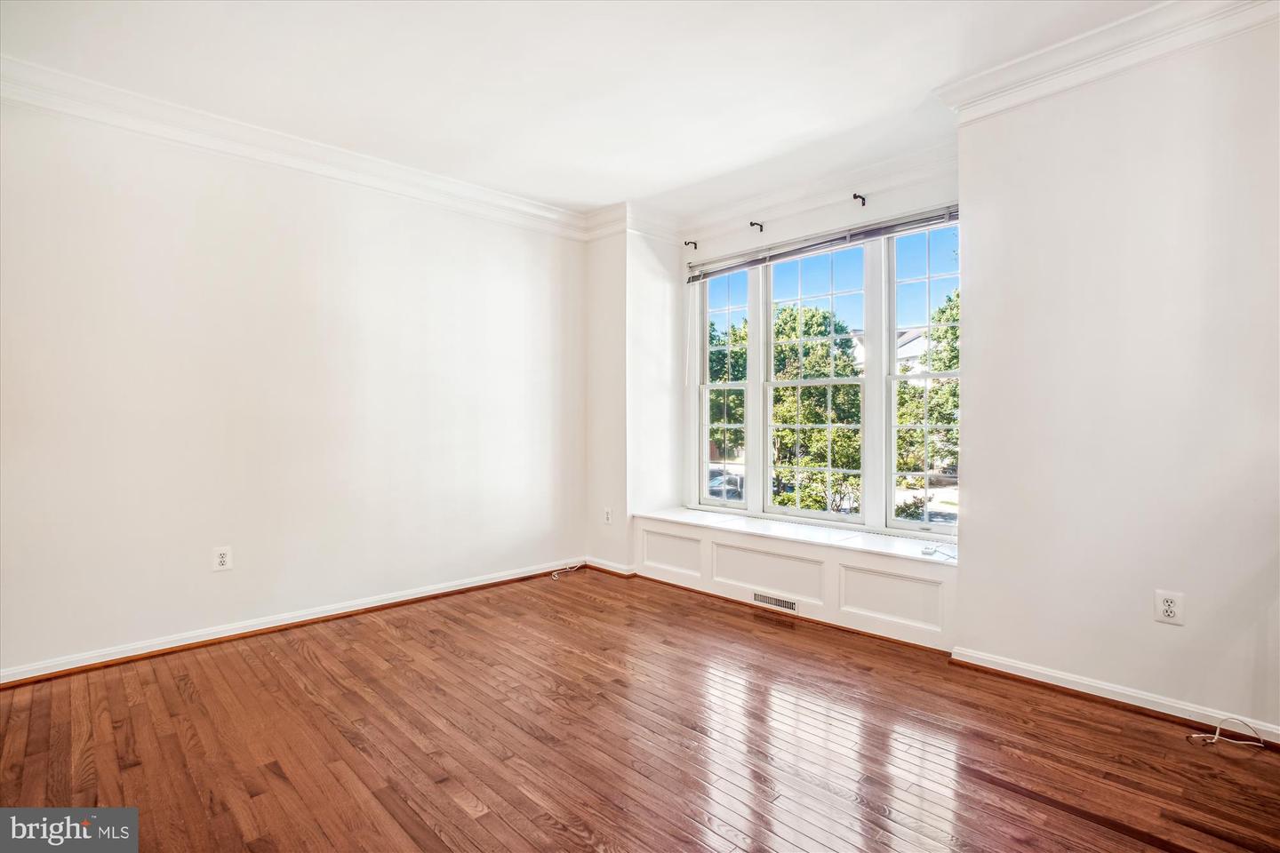 6319 FRANCONIA COMMONS DR, ALEXANDRIA, Virginia 22310, 3 Bedrooms Bedrooms, ,2 BathroomsBathrooms,Residential,For sale,6319 FRANCONIA COMMONS DR,VAFX2239380 MLS # VAFX2239380