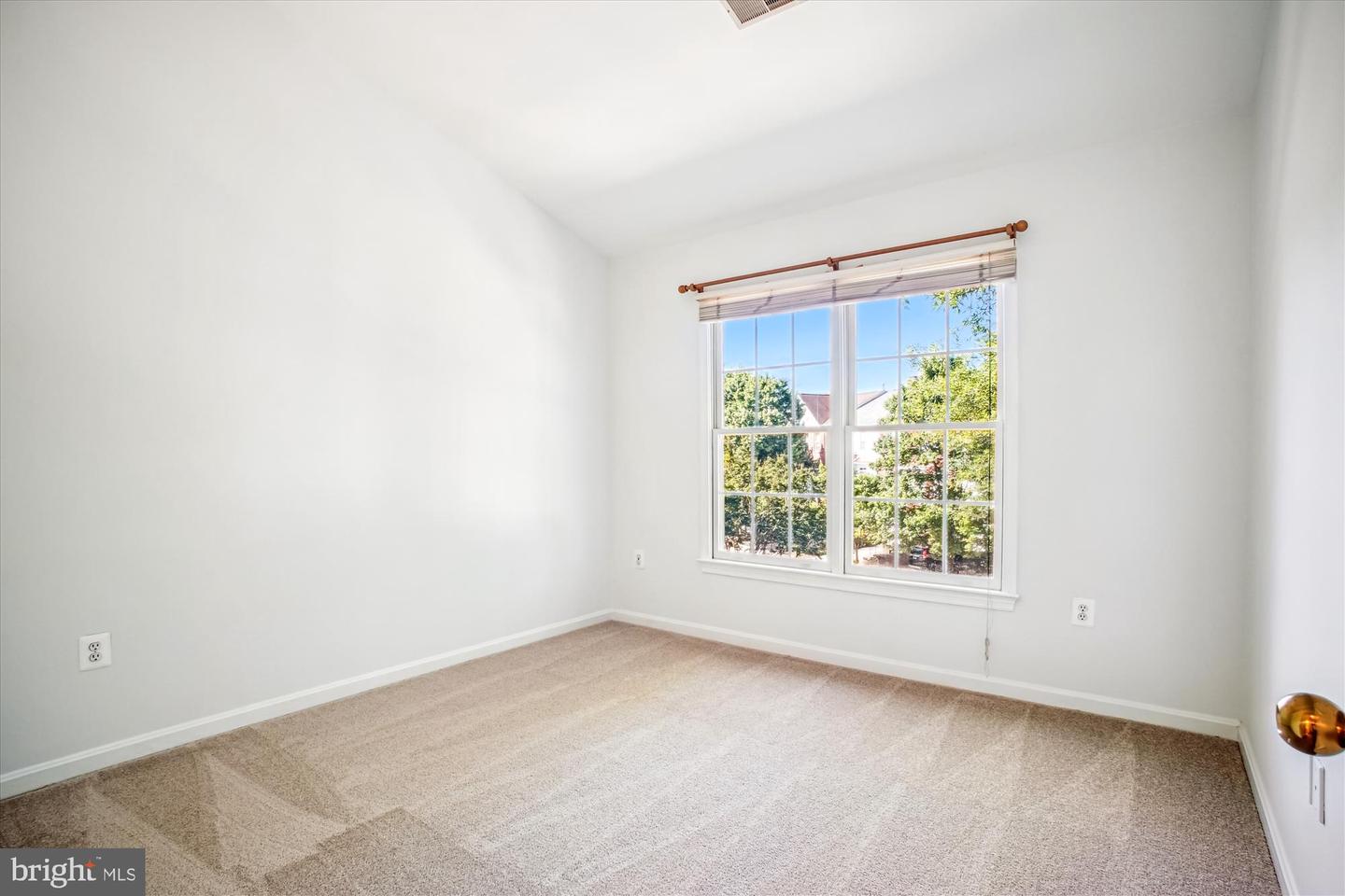 6319 FRANCONIA COMMONS DR, ALEXANDRIA, Virginia 22310, 3 Bedrooms Bedrooms, ,2 BathroomsBathrooms,Residential,For sale,6319 FRANCONIA COMMONS DR,VAFX2239380 MLS # VAFX2239380