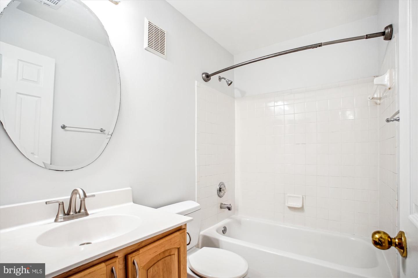 6319 FRANCONIA COMMONS DR, ALEXANDRIA, Virginia 22310, 3 Bedrooms Bedrooms, ,2 BathroomsBathrooms,Residential,For sale,6319 FRANCONIA COMMONS DR,VAFX2239380 MLS # VAFX2239380