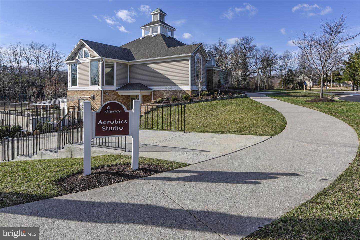 6319 FRANCONIA COMMONS DR, ALEXANDRIA, Virginia 22310, 3 Bedrooms Bedrooms, ,2 BathroomsBathrooms,Residential,For sale,6319 FRANCONIA COMMONS DR,VAFX2239380 MLS # VAFX2239380