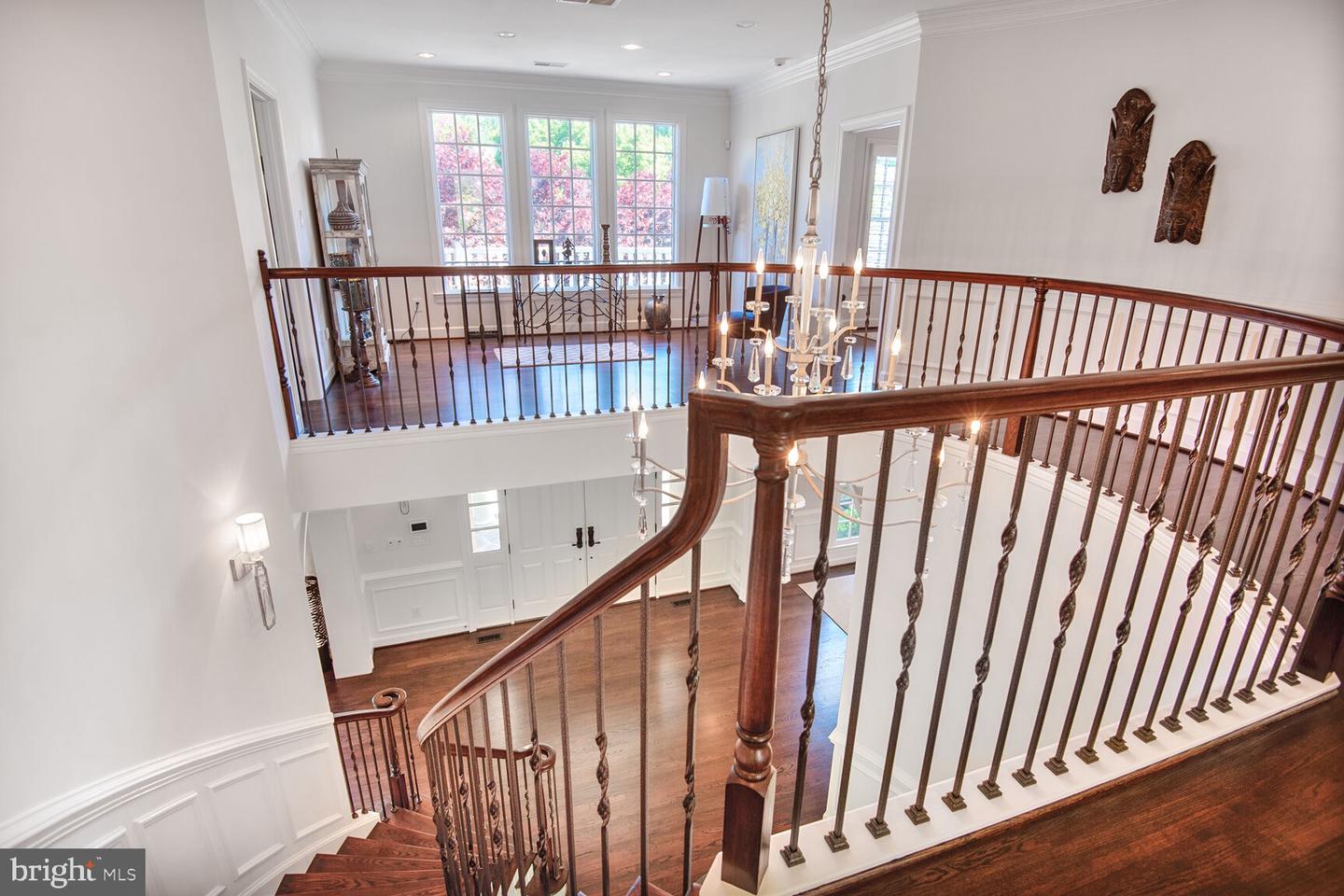 7845 MONTVALE WAY, MCLEAN, Virginia 22102, 6 Bedrooms Bedrooms, ,6 BathroomsBathrooms,Residential,For sale,7845 MONTVALE WAY,VAFX2239524 MLS # VAFX2239524