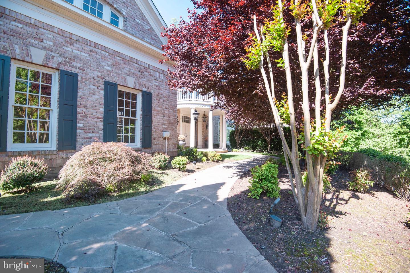 7845 MONTVALE WAY, MCLEAN, Virginia 22102, 6 Bedrooms Bedrooms, ,6 BathroomsBathrooms,Residential,For sale,7845 MONTVALE WAY,VAFX2239524 MLS # VAFX2239524
