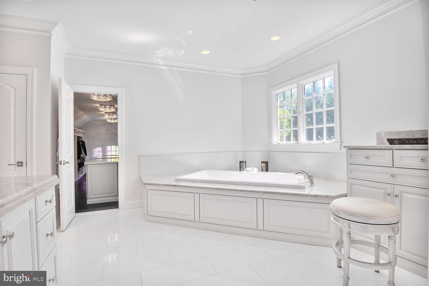 7845 MONTVALE WAY, MCLEAN, Virginia 22102, 6 Bedrooms Bedrooms, ,6 BathroomsBathrooms,Residential,For sale,7845 MONTVALE WAY,VAFX2239524 MLS # VAFX2239524
