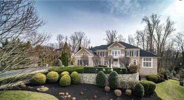 7845 MONTVALE WAY, MCLEAN, Virginia 22102, 6 Bedrooms Bedrooms, ,6 BathroomsBathrooms,Residential,For sale,7845 MONTVALE WAY,VAFX2239524 MLS # VAFX2239524