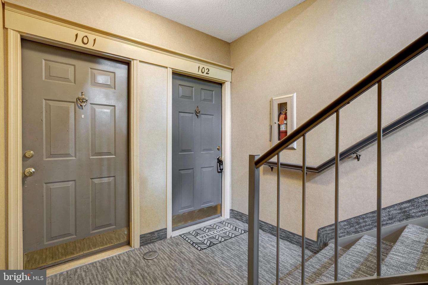 12106 GREEN LEAF CT #102, FAIRFAX, Virginia 22033, 2 Bedrooms Bedrooms, ,2 BathroomsBathrooms,Residential,For sale,12106 GREEN LEAF CT #102,VAFX2239584 MLS # VAFX2239584