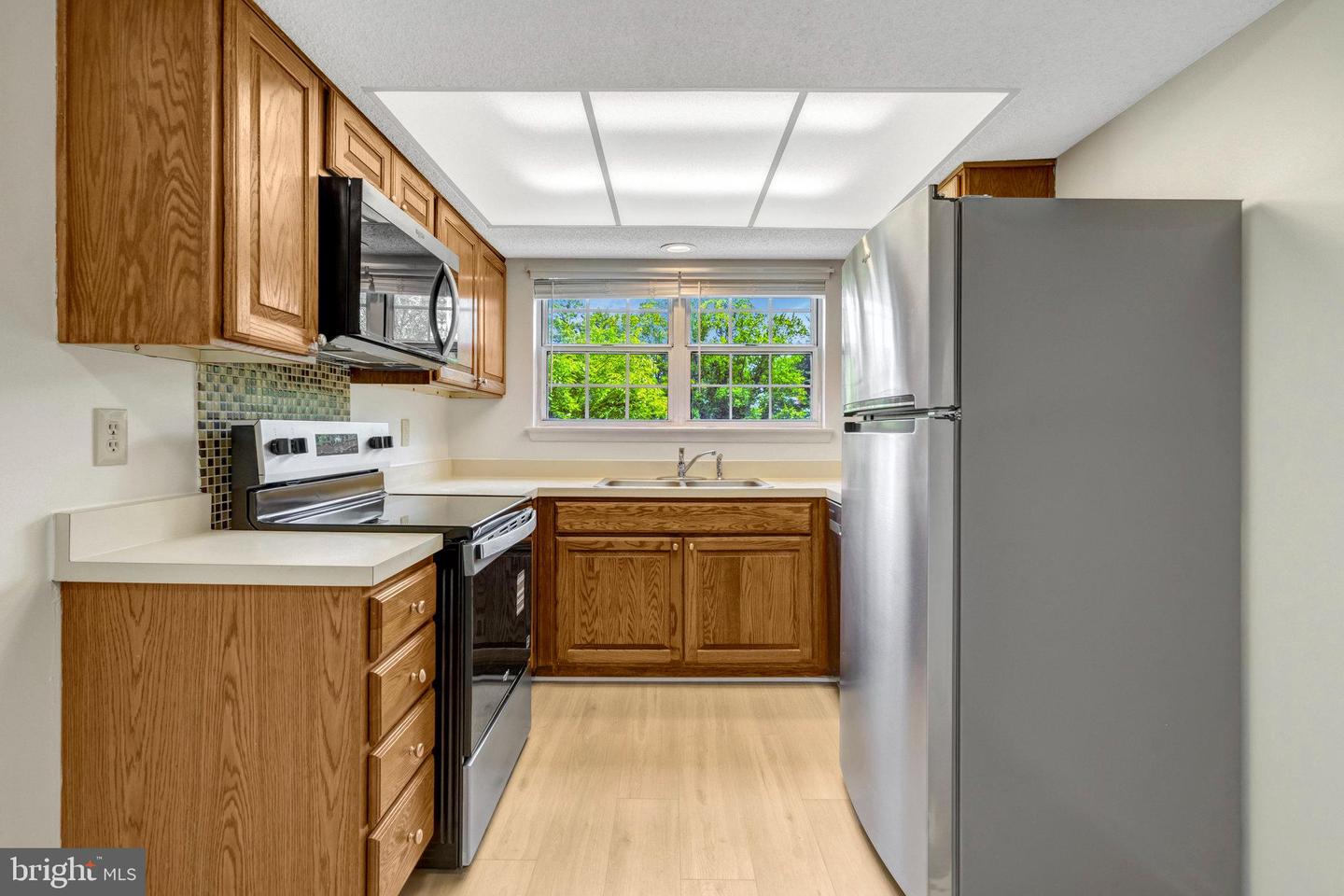 12106 GREEN LEAF CT #102, FAIRFAX, Virginia 22033, 2 Bedrooms Bedrooms, ,2 BathroomsBathrooms,Residential,For sale,12106 GREEN LEAF CT #102,VAFX2239584 MLS # VAFX2239584