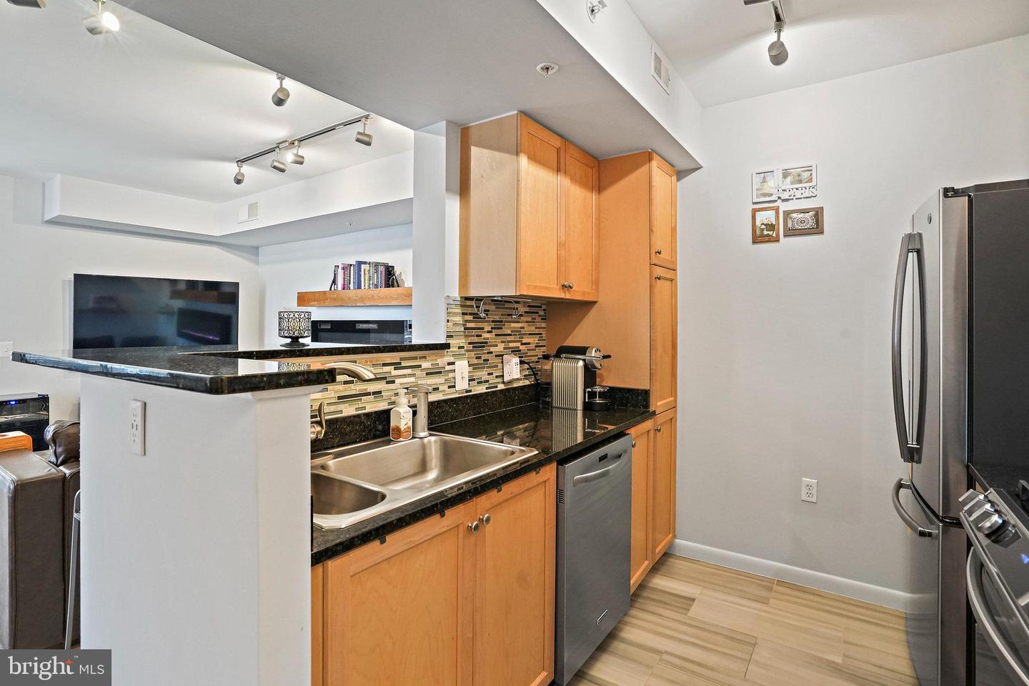 851 N GLEBE RD #406, ARLINGTON, Virginia 22203, 1 Bedroom Bedrooms, ,1 BathroomBathrooms,Residential,For sale,851 N GLEBE RD #406,VAAR2057274 MLS # VAAR2057274