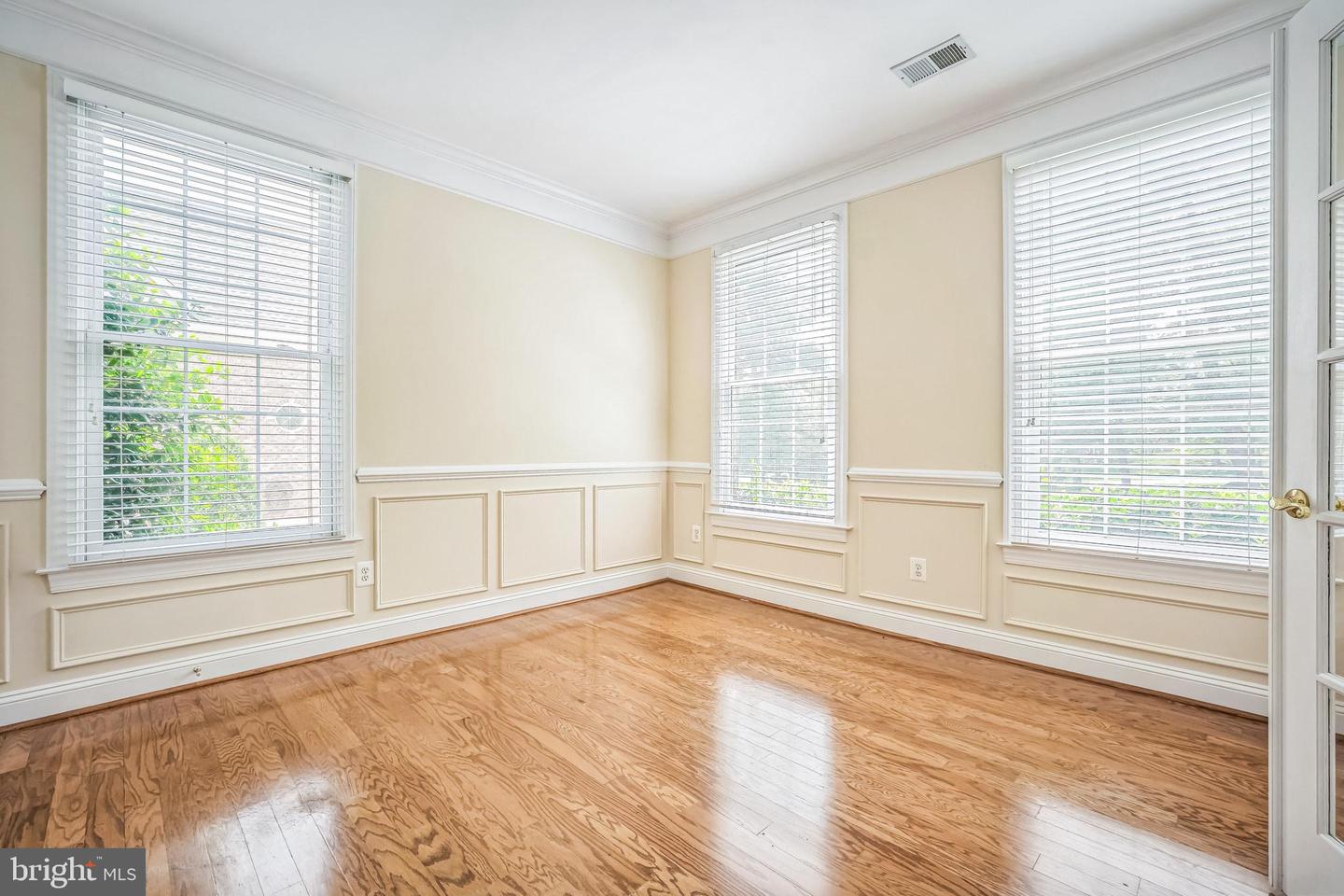 43692 BERMUDA DUNES TER, LEESBURG, Virginia 20176, 3 Bedrooms Bedrooms, ,3 BathroomsBathrooms,Residential,For sale,43692 BERMUDA DUNES TER,VALO2096030 MLS # VALO2096030