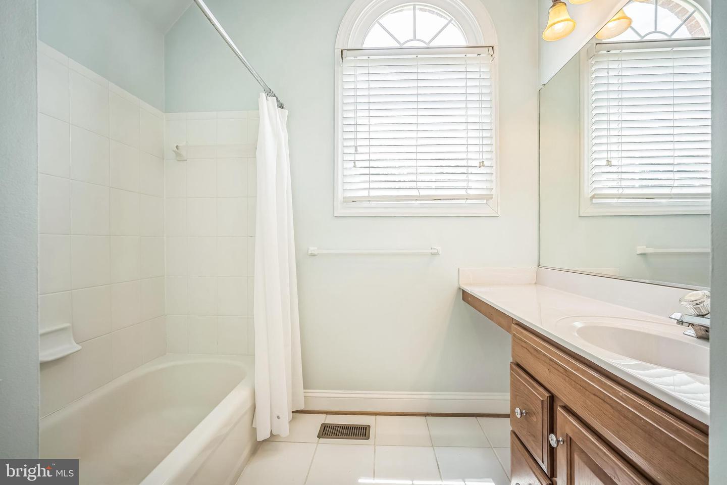 43692 BERMUDA DUNES TER, LEESBURG, Virginia 20176, 3 Bedrooms Bedrooms, ,3 BathroomsBathrooms,Residential,For sale,43692 BERMUDA DUNES TER,VALO2096030 MLS # VALO2096030