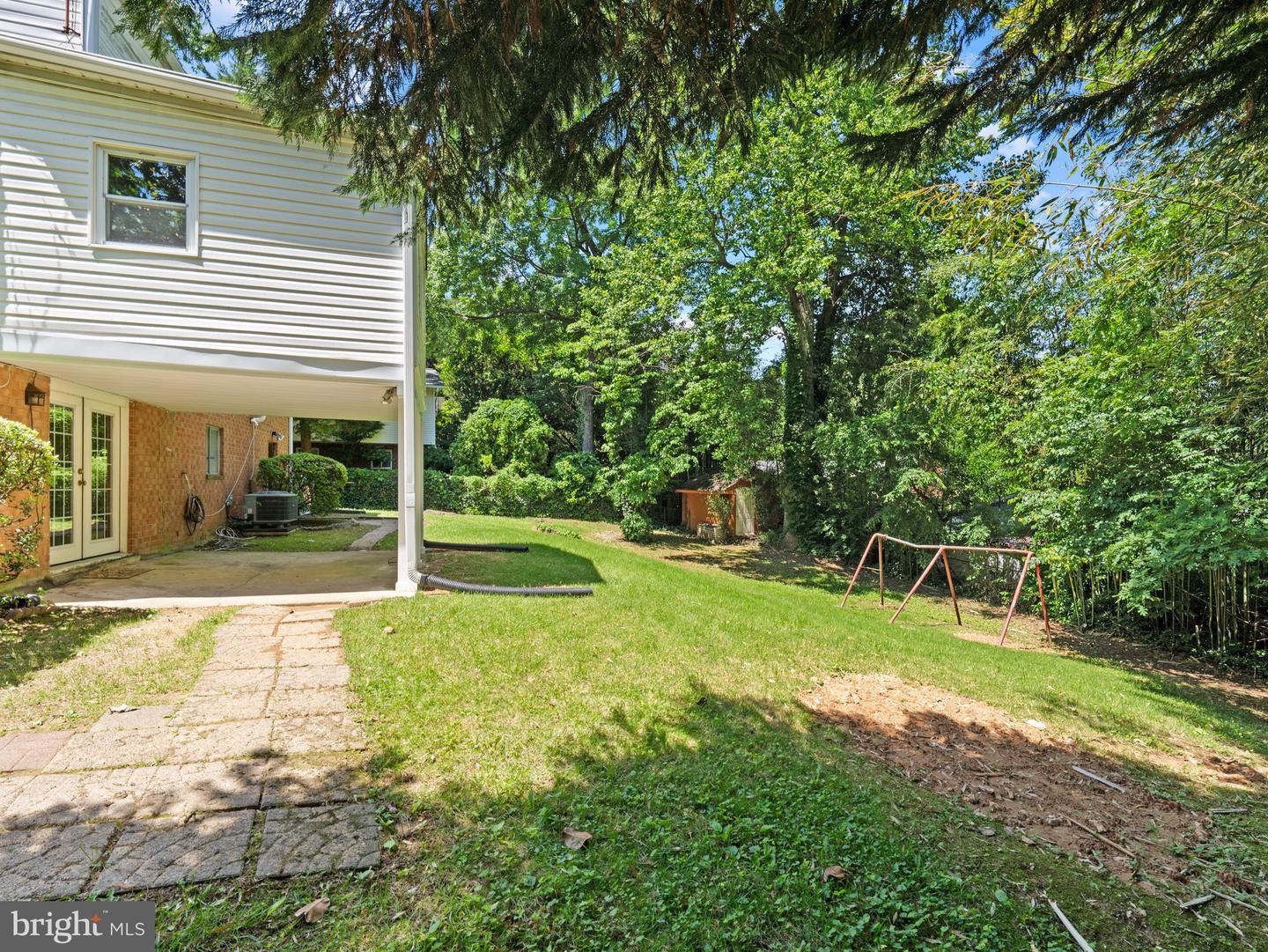 5403 ROLLING RD, SPRINGFIELD, Virginia 22151, 5 Bedrooms Bedrooms, ,3 BathroomsBathrooms,Residential,For sale,5403 ROLLING RD,VAFX2239892 MLS # VAFX2239892