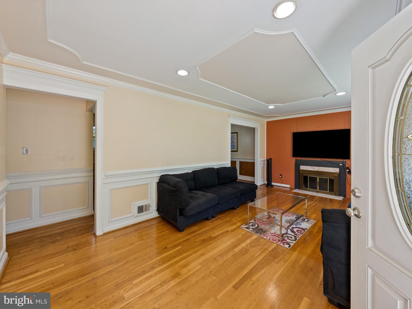 5403 ROLLING RD, SPRINGFIELD, Virginia 22151, 5 Bedrooms Bedrooms, ,3 BathroomsBathrooms,Residential,For sale,5403 ROLLING RD,VAFX2239892 MLS # VAFX2239892