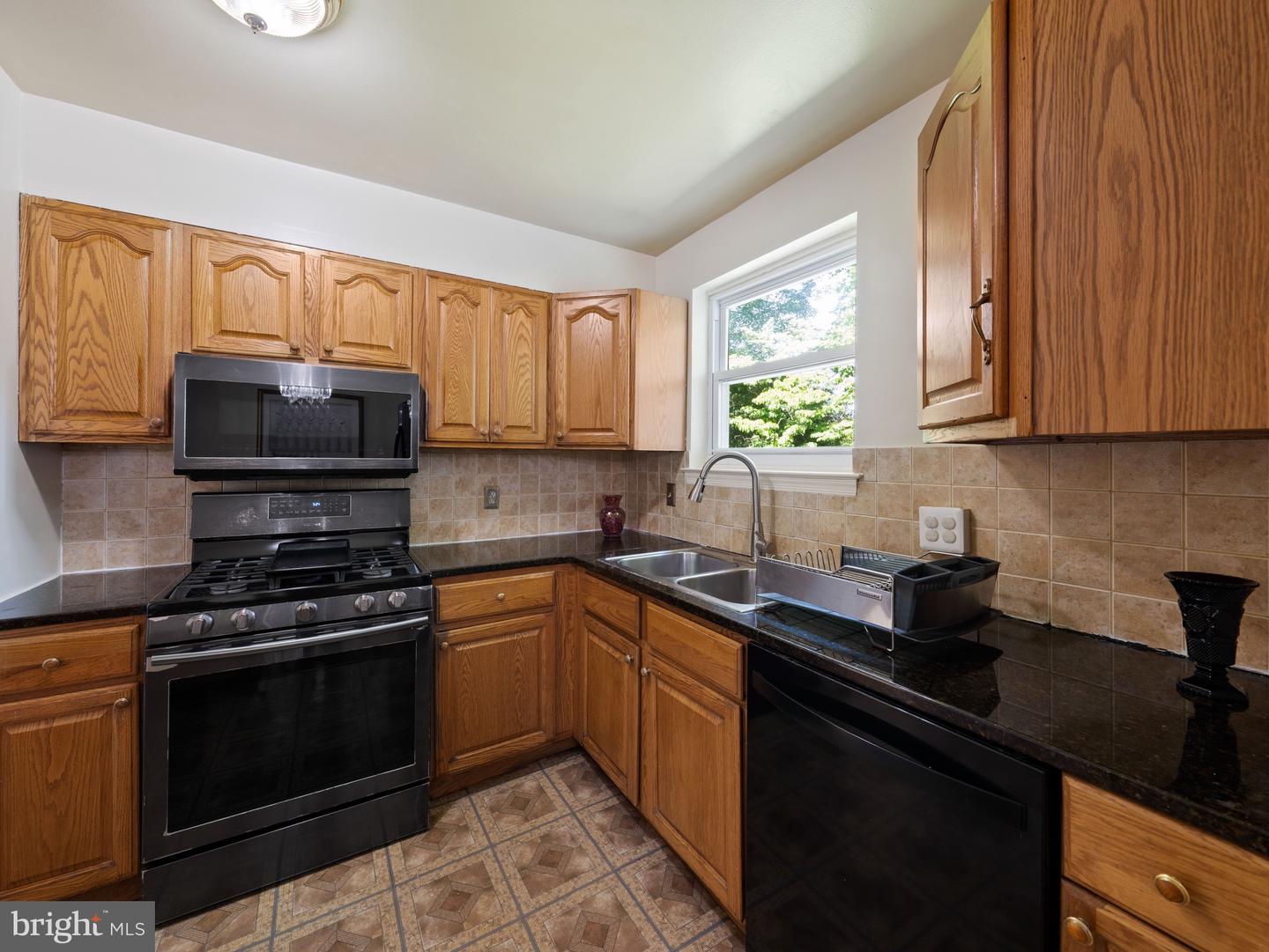 5403 ROLLING RD, SPRINGFIELD, Virginia 22151, 5 Bedrooms Bedrooms, ,3 BathroomsBathrooms,Residential,For sale,5403 ROLLING RD,VAFX2239892 MLS # VAFX2239892