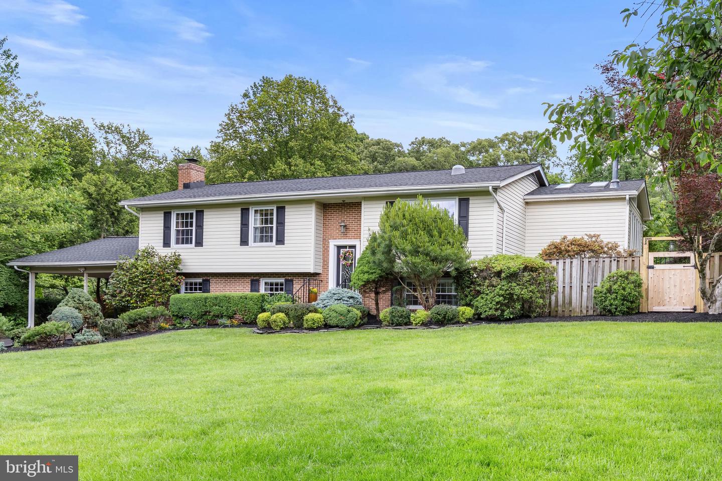 12509 NORTHERN VALLEY CT, OAK HILL, Virginia 20171, 3 Bedrooms Bedrooms, ,3 BathroomsBathrooms,Residential,For sale,12509 NORTHERN VALLEY CT,VAFX2239982 MLS # VAFX2239982