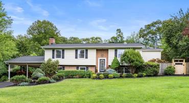 12509 NORTHERN VALLEY CT, OAK HILL, Virginia 20171, 3 Bedrooms Bedrooms, ,3 BathroomsBathrooms,Residential,For sale,12509 NORTHERN VALLEY CT,VAFX2239982 MLS # VAFX2239982