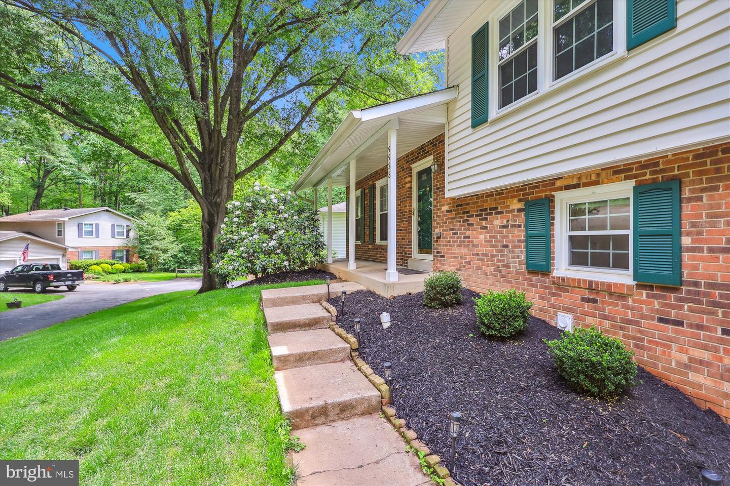 9923 WOODEN DOVE CT, BURKE, Virginia 22015, 3 Bedrooms Bedrooms, ,2 BathroomsBathrooms,Residential,For sale,9923 WOODEN DOVE CT,VAFX2240026 MLS # VAFX2240026