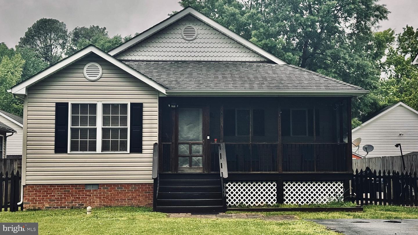 309 6TH ST, COLONIAL BEACH, Virginia 22443, 3 Bedrooms Bedrooms, ,2 BathroomsBathrooms,Residential,For sale,309 6TH ST,VAWE2008876 MLS # VAWE2008876