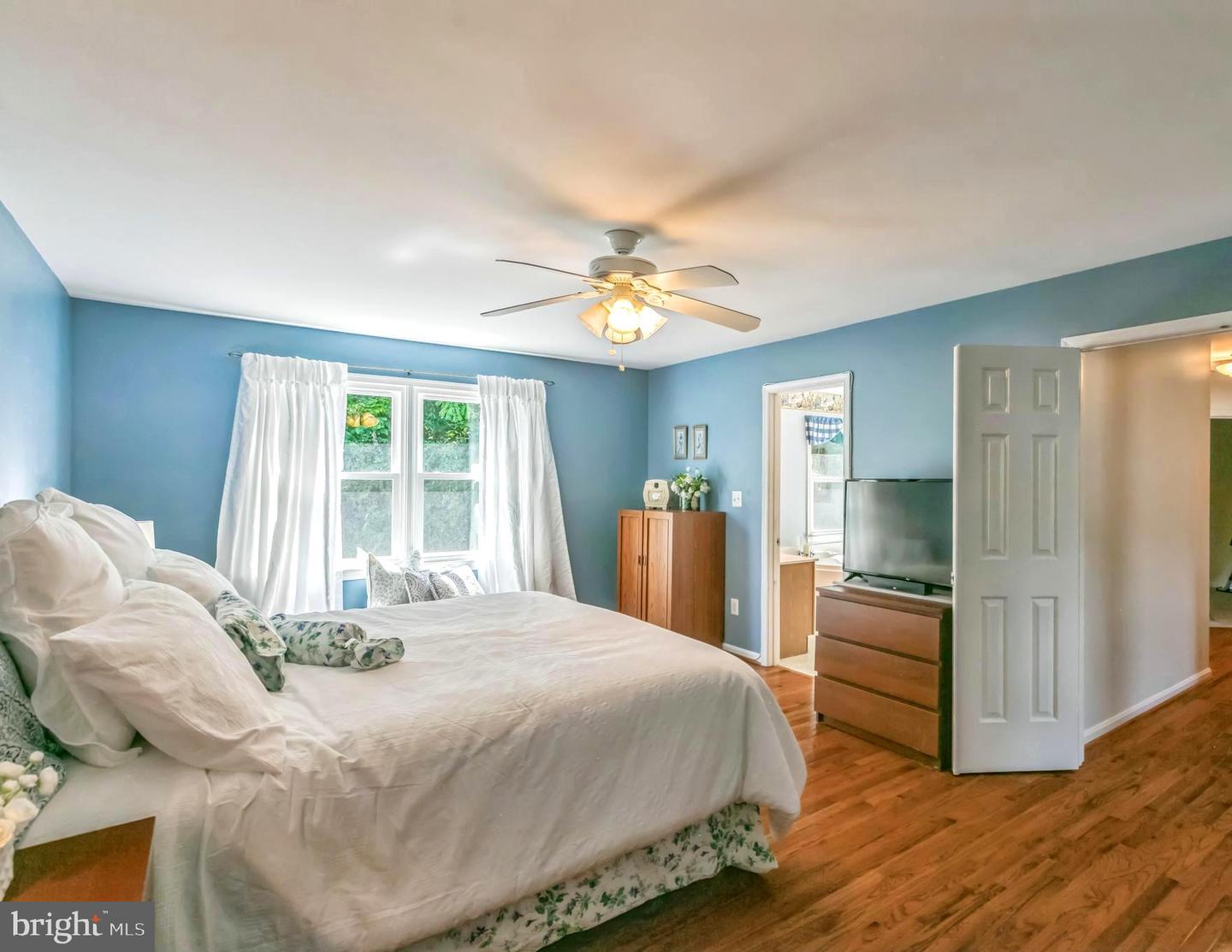 16068 HAYES LN, WOODBRIDGE, Virginia 22191, 4 Bedrooms Bedrooms, ,2 BathroomsBathrooms,Residential,For sale,16068 HAYES LN,VAPW2094466 MLS # VAPW2094466