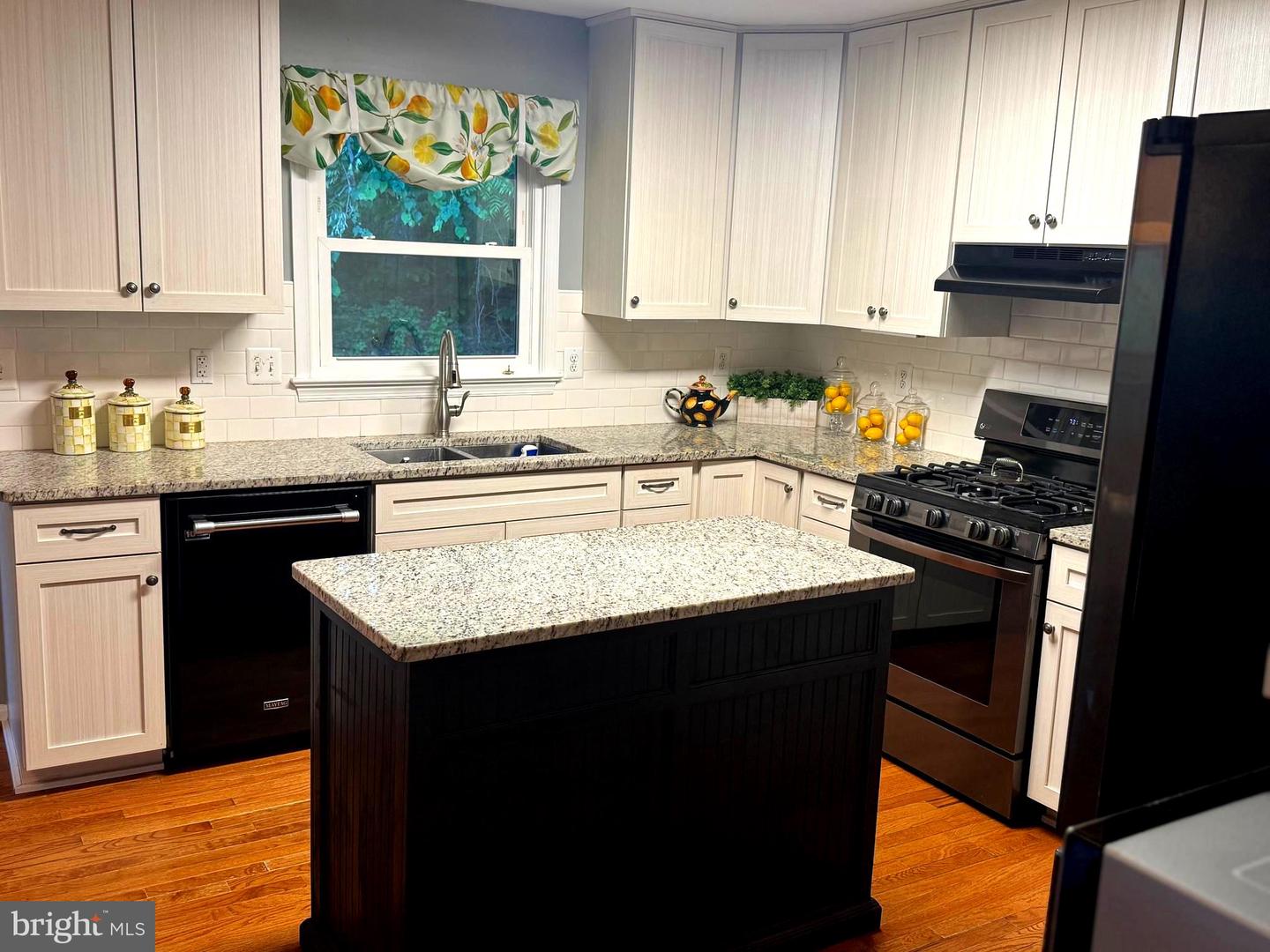 16068 HAYES LN, WOODBRIDGE, Virginia 22191, 4 Bedrooms Bedrooms, ,2 BathroomsBathrooms,Residential,For sale,16068 HAYES LN,VAPW2094466 MLS # VAPW2094466