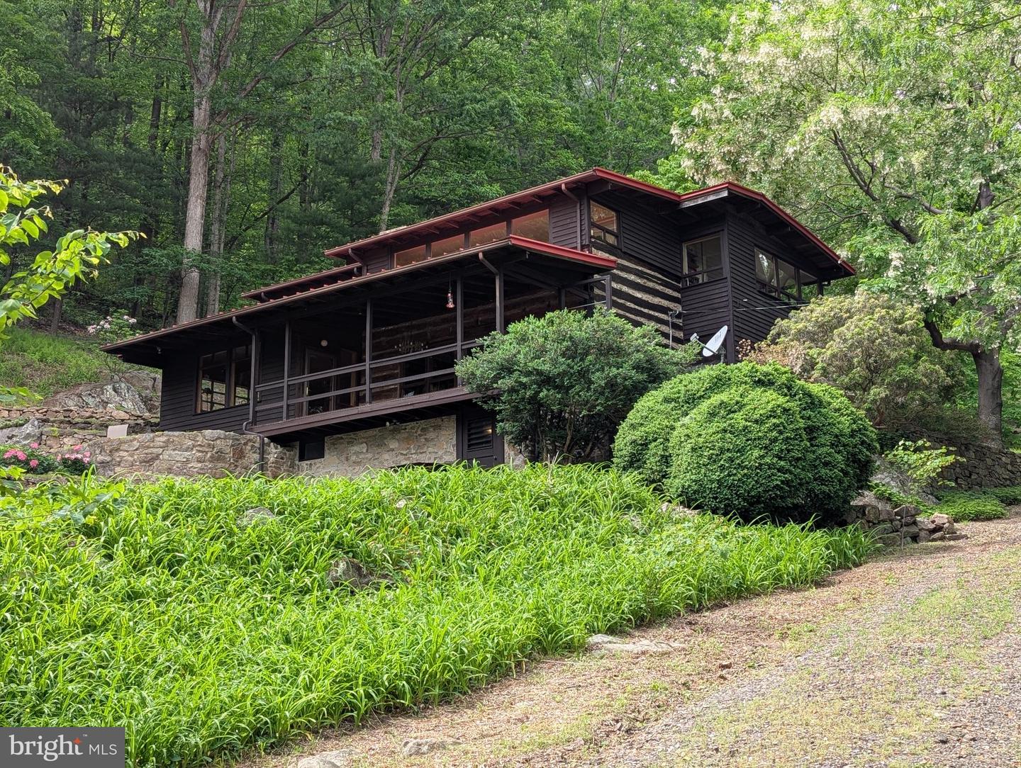 115 OVENTOP MOUNTAIN LN, SPERRYVILLE, Virginia 22740, 3 Bedrooms Bedrooms, ,2 BathroomsBathrooms,Residential,For sale,115 OVENTOP MOUNTAIN LN,VARP2002082 MLS # VARP2002082