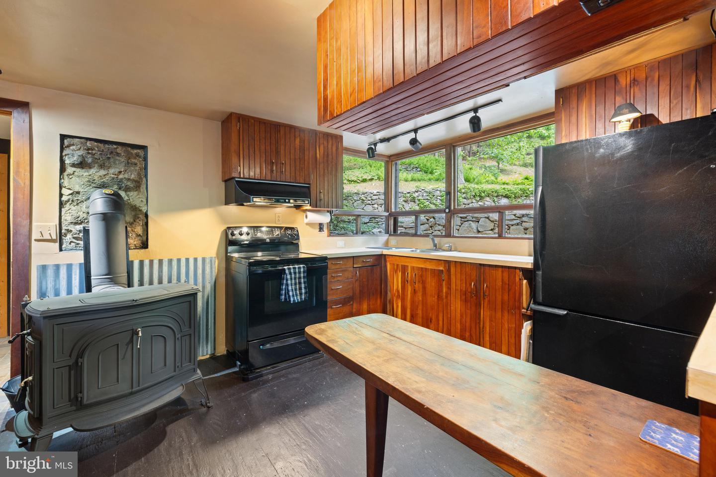 115 OVENTOP MOUNTAIN LN, SPERRYVILLE, Virginia 22740, 3 Bedrooms Bedrooms, ,2 BathroomsBathrooms,Residential,For sale,115 OVENTOP MOUNTAIN LN,VARP2002082 MLS # VARP2002082