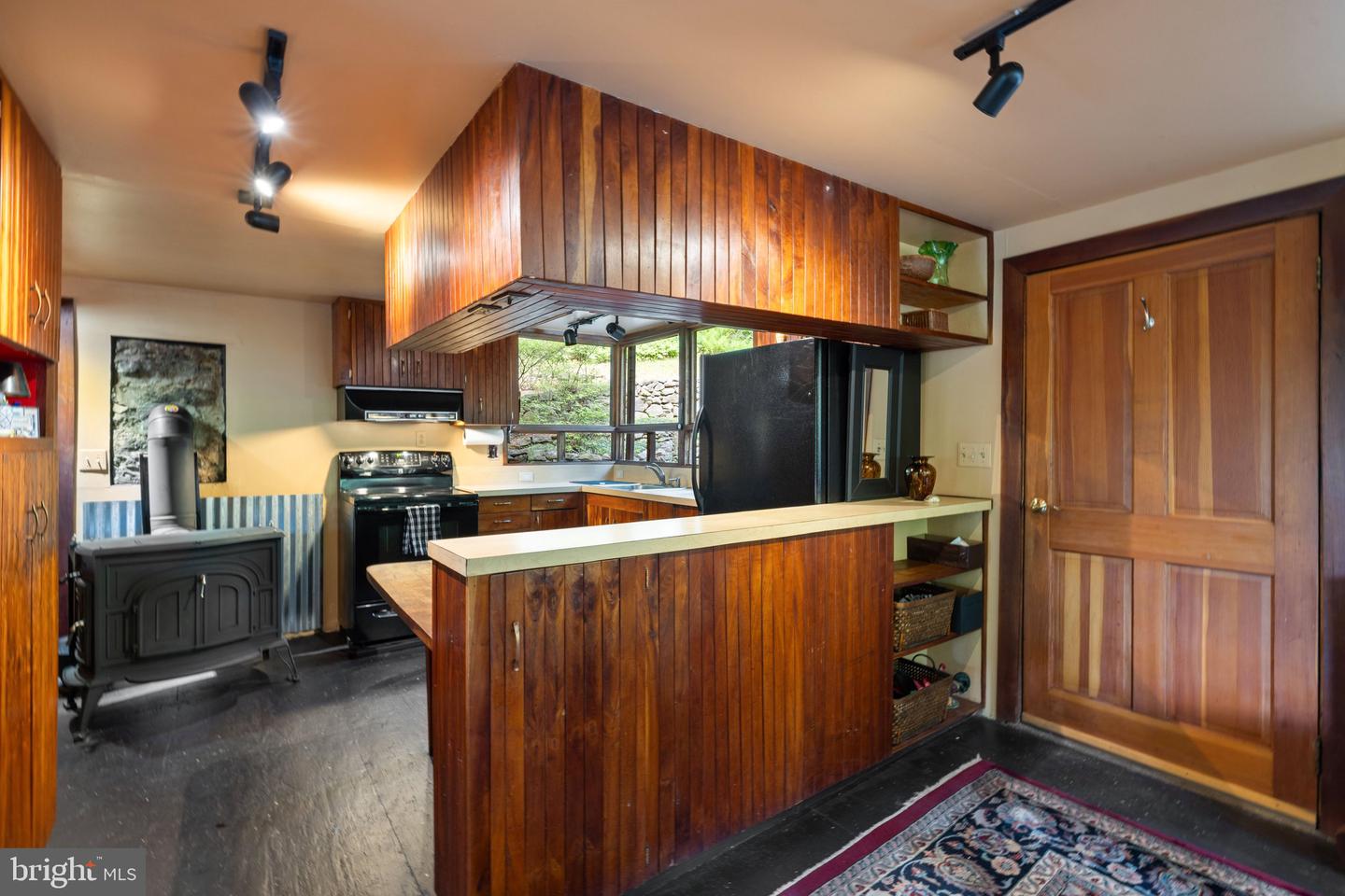 115 OVENTOP MOUNTAIN LN, SPERRYVILLE, Virginia 22740, 3 Bedrooms Bedrooms, ,2 BathroomsBathrooms,Residential,For sale,115 OVENTOP MOUNTAIN LN,VARP2002082 MLS # VARP2002082