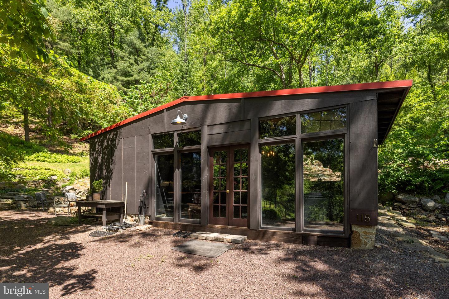 115 OVENTOP MOUNTAIN LN, SPERRYVILLE, Virginia 22740, 3 Bedrooms Bedrooms, ,2 BathroomsBathrooms,Residential,For sale,115 OVENTOP MOUNTAIN LN,VARP2002082 MLS # VARP2002082
