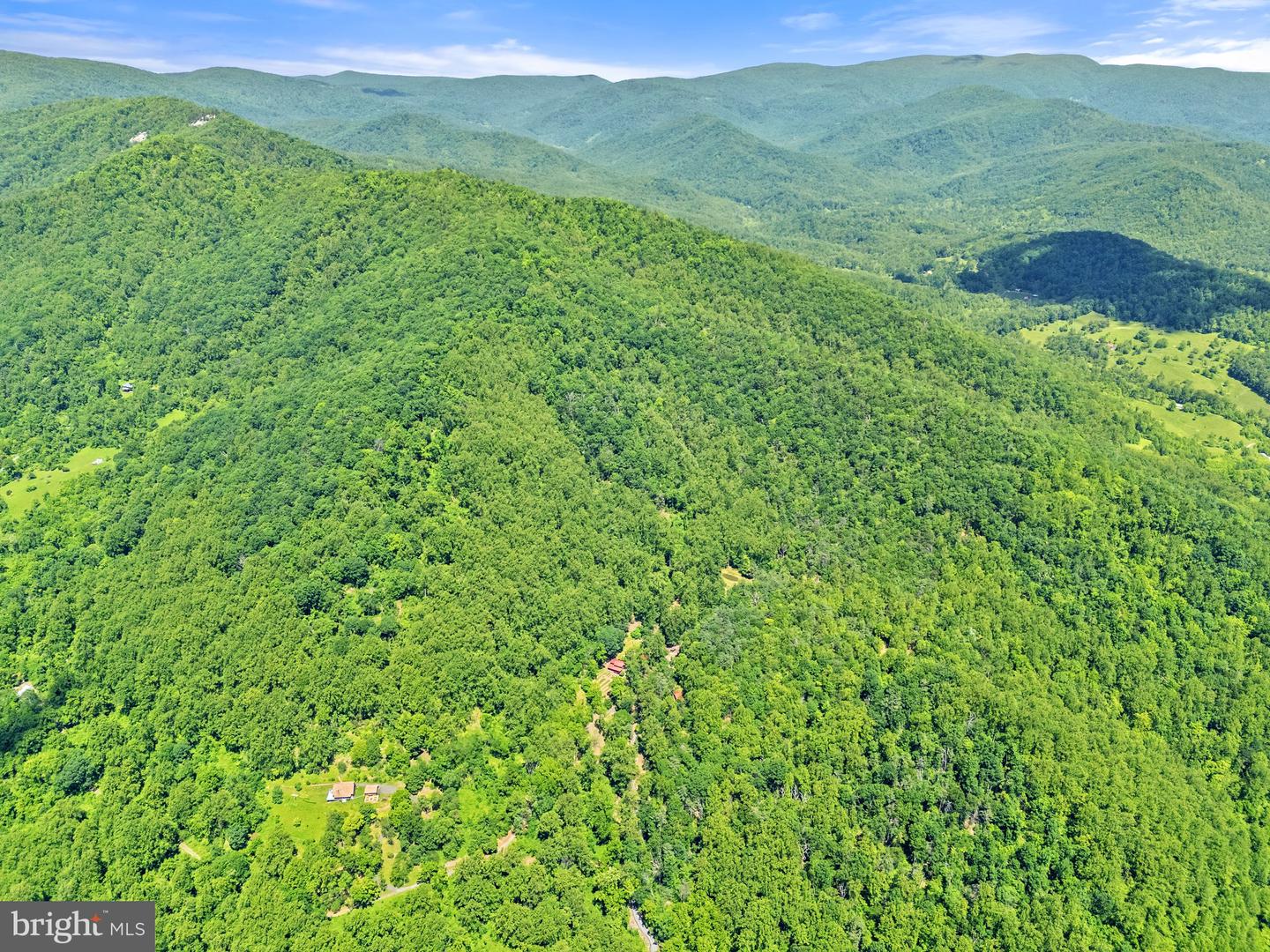 115 OVENTOP MOUNTAIN LN, SPERRYVILLE, Virginia 22740, 3 Bedrooms Bedrooms, ,2 BathroomsBathrooms,Residential,For sale,115 OVENTOP MOUNTAIN LN,VARP2002082 MLS # VARP2002082