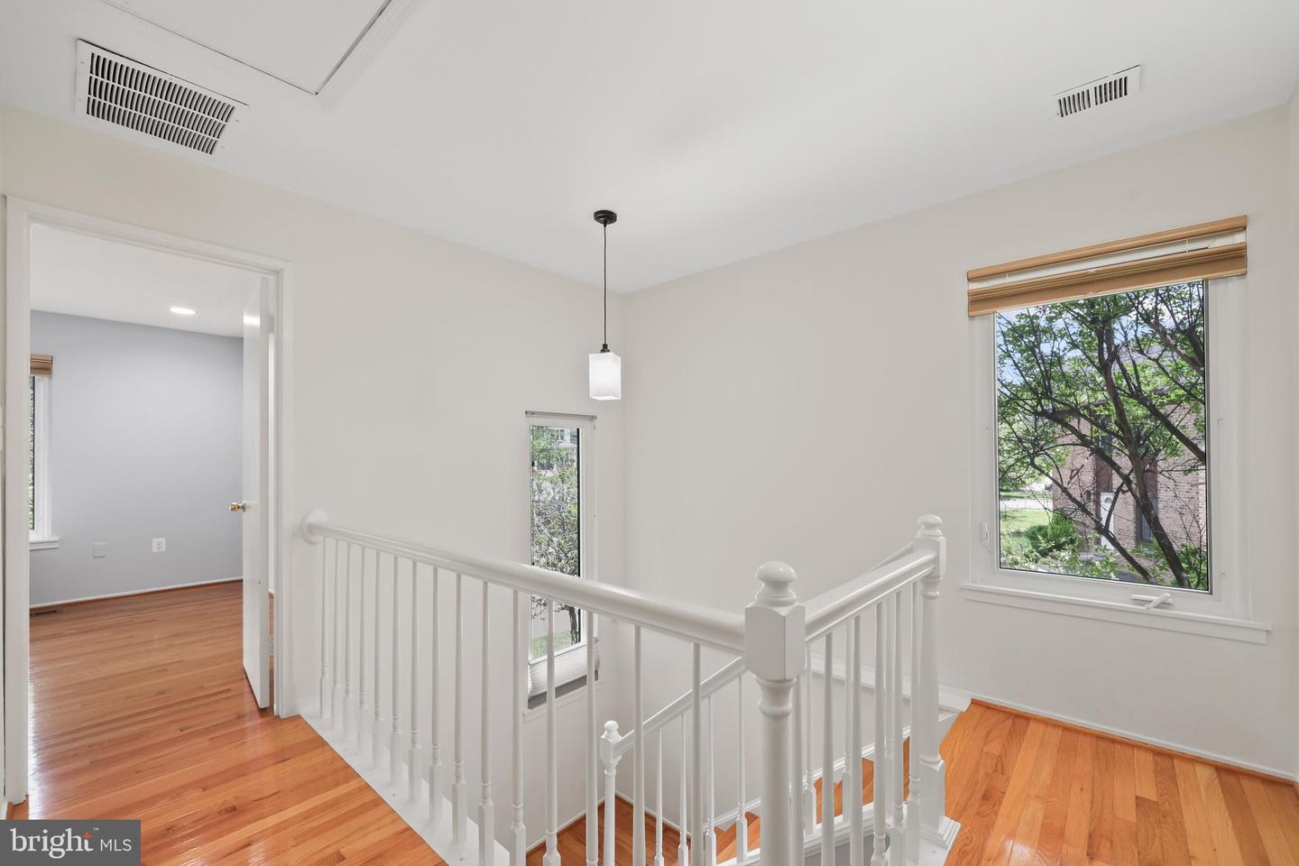 10219 BLAKE LN, OAKTON, Virginia 22124, 3 Bedrooms Bedrooms, ,4 BathroomsBathrooms,Residential,For sale,10219 BLAKE LN,VAFX2240734 MLS # VAFX2240734