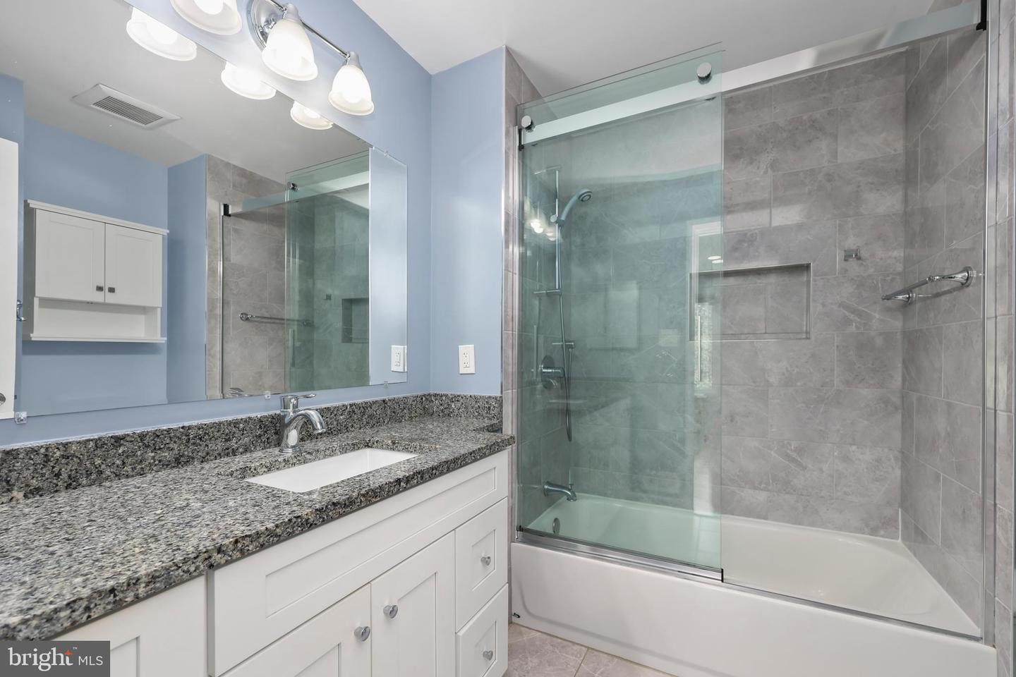 10219 BLAKE LN, OAKTON, Virginia 22124, 3 Bedrooms Bedrooms, ,4 BathroomsBathrooms,Residential,For sale,10219 BLAKE LN,VAFX2240734 MLS # VAFX2240734