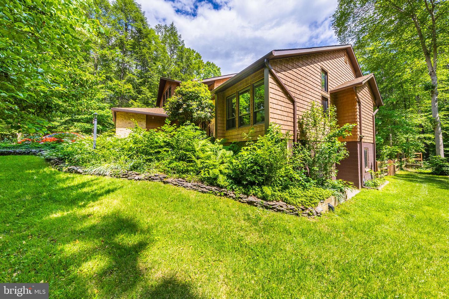 8323 MORNINGSIDE DR, MANASSAS, Virginia 20112, 5 Bedrooms Bedrooms, ,3 BathroomsBathrooms,Residential,For sale,8323 MORNINGSIDE DR,VAPW2094622 MLS # VAPW2094622