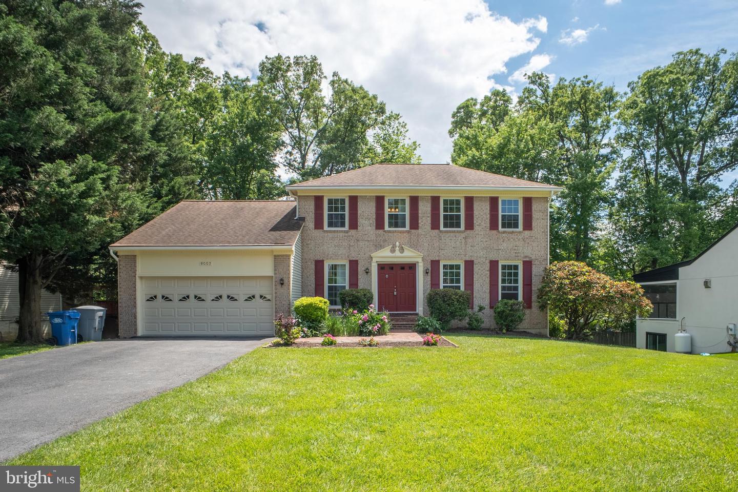 8007 SANDBURG CT, DUNN LORING, Virginia 22027, 5 Bedrooms Bedrooms, ,3 BathroomsBathrooms,Residential,For sale,8007 SANDBURG CT,VAFX2241054 MLS # VAFX2241054