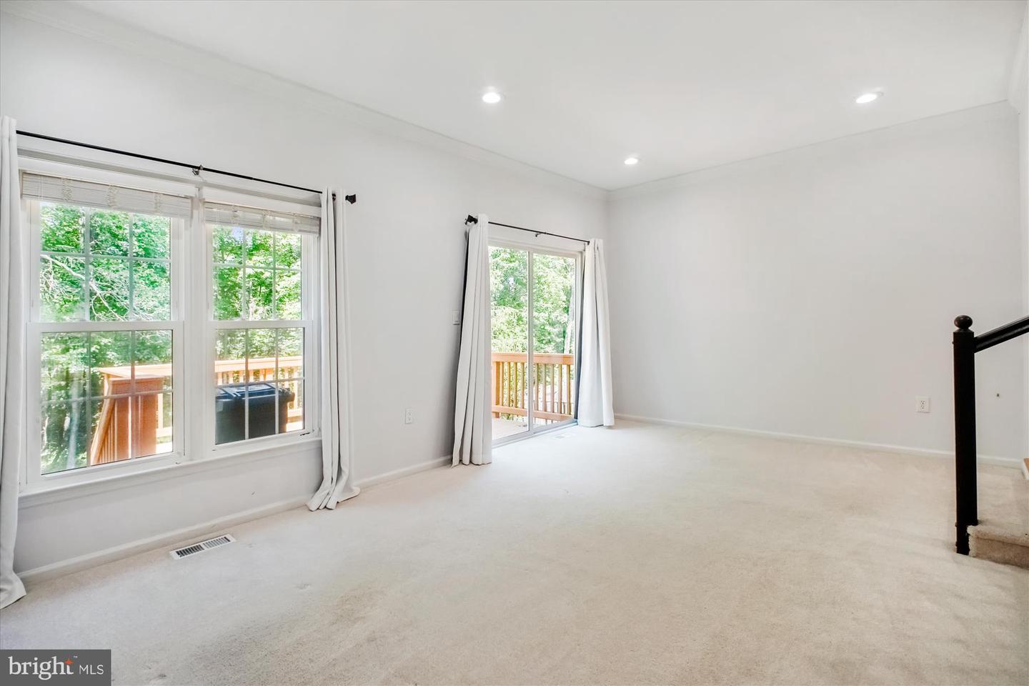 6149 SUMMER PARK LN, ALEXANDRIA, Virginia 22315, 3 Bedrooms Bedrooms, ,3 BathroomsBathrooms,Residential,For sale,6149 SUMMER PARK LN,VAFX2241106 MLS # VAFX2241106