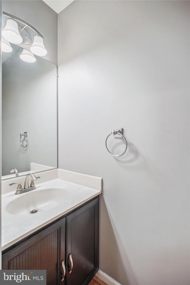 6149 SUMMER PARK LN, ALEXANDRIA, Virginia 22315, 3 Bedrooms Bedrooms, ,3 BathroomsBathrooms,Residential,For sale,6149 SUMMER PARK LN,VAFX2241106 MLS # VAFX2241106