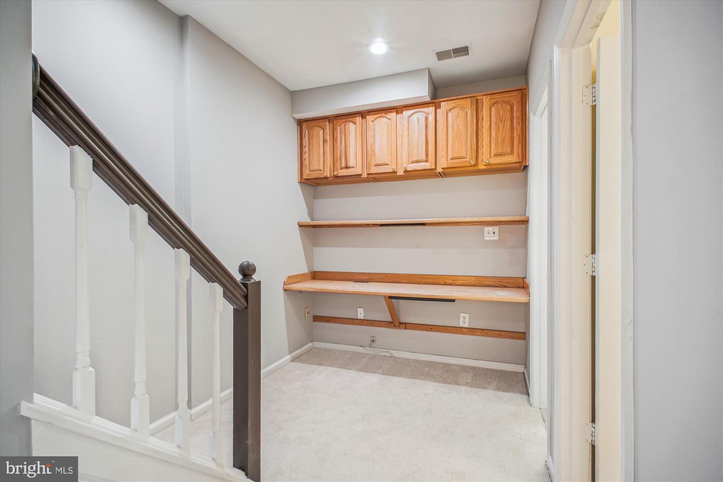 6149 SUMMER PARK LN, ALEXANDRIA, Virginia 22315, 3 Bedrooms Bedrooms, ,3 BathroomsBathrooms,Residential,For sale,6149 SUMMER PARK LN,VAFX2241106 MLS # VAFX2241106