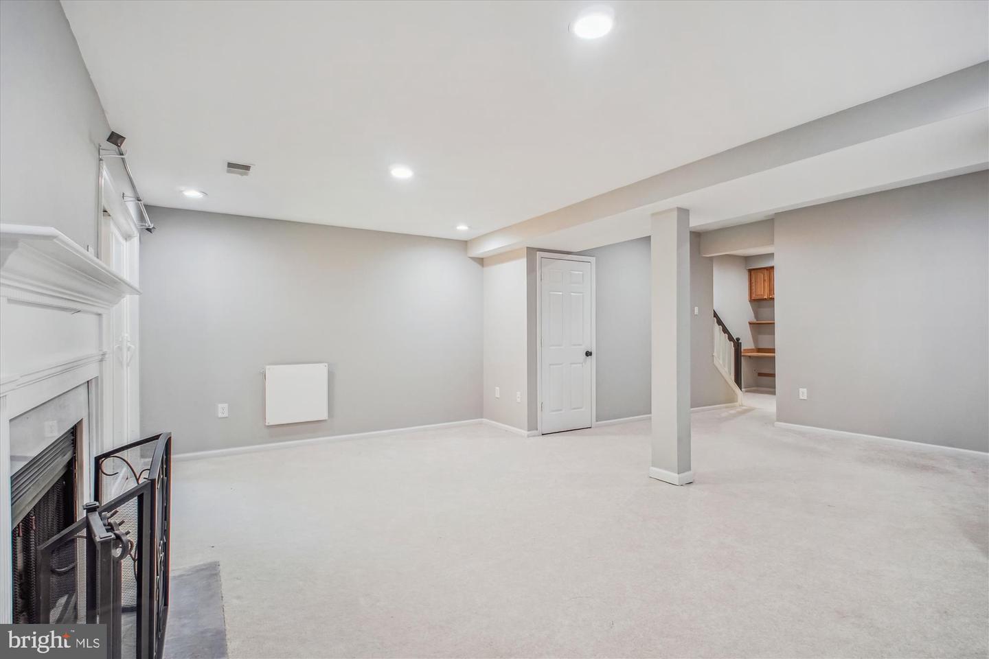 6149 SUMMER PARK LN, ALEXANDRIA, Virginia 22315, 3 Bedrooms Bedrooms, ,3 BathroomsBathrooms,Residential,For sale,6149 SUMMER PARK LN,VAFX2241106 MLS # VAFX2241106