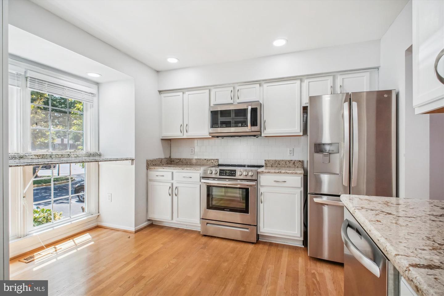 6149 SUMMER PARK LN, ALEXANDRIA, Virginia 22315, 3 Bedrooms Bedrooms, ,3 BathroomsBathrooms,Residential,For sale,6149 SUMMER PARK LN,VAFX2241106 MLS # VAFX2241106