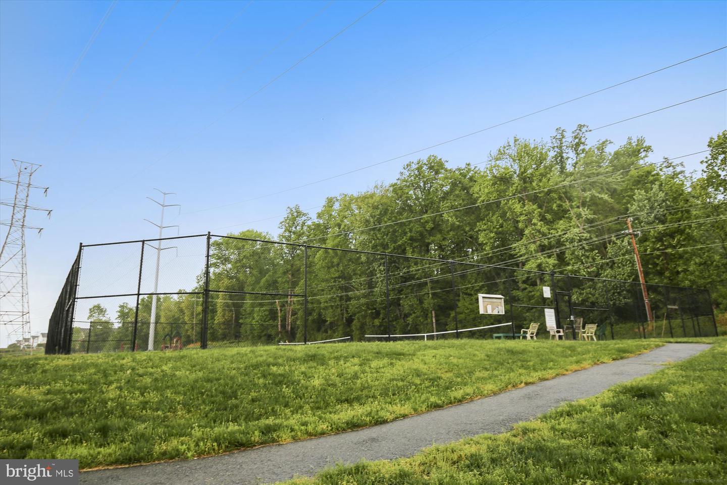 6149 SUMMER PARK LN, ALEXANDRIA, Virginia 22315, 3 Bedrooms Bedrooms, ,3 BathroomsBathrooms,Residential,For sale,6149 SUMMER PARK LN,VAFX2241106 MLS # VAFX2241106