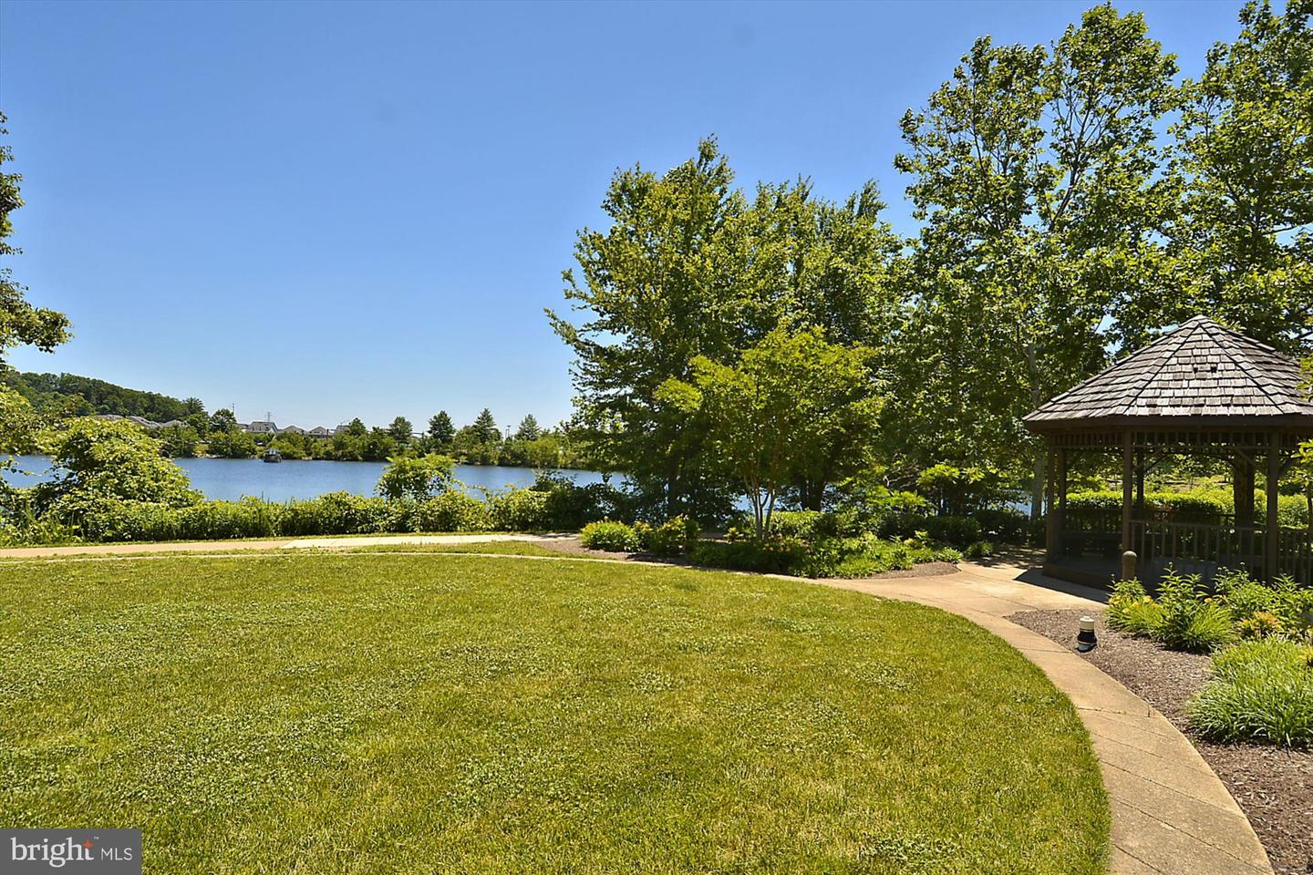 6149 SUMMER PARK LN, ALEXANDRIA, Virginia 22315, 3 Bedrooms Bedrooms, ,3 BathroomsBathrooms,Residential,For sale,6149 SUMMER PARK LN,VAFX2241106 MLS # VAFX2241106