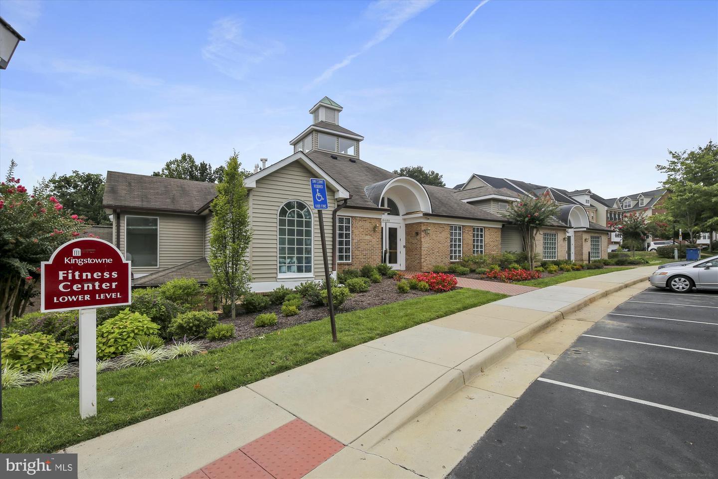6149 SUMMER PARK LN, ALEXANDRIA, Virginia 22315, 3 Bedrooms Bedrooms, ,3 BathroomsBathrooms,Residential,For sale,6149 SUMMER PARK LN,VAFX2241106 MLS # VAFX2241106
