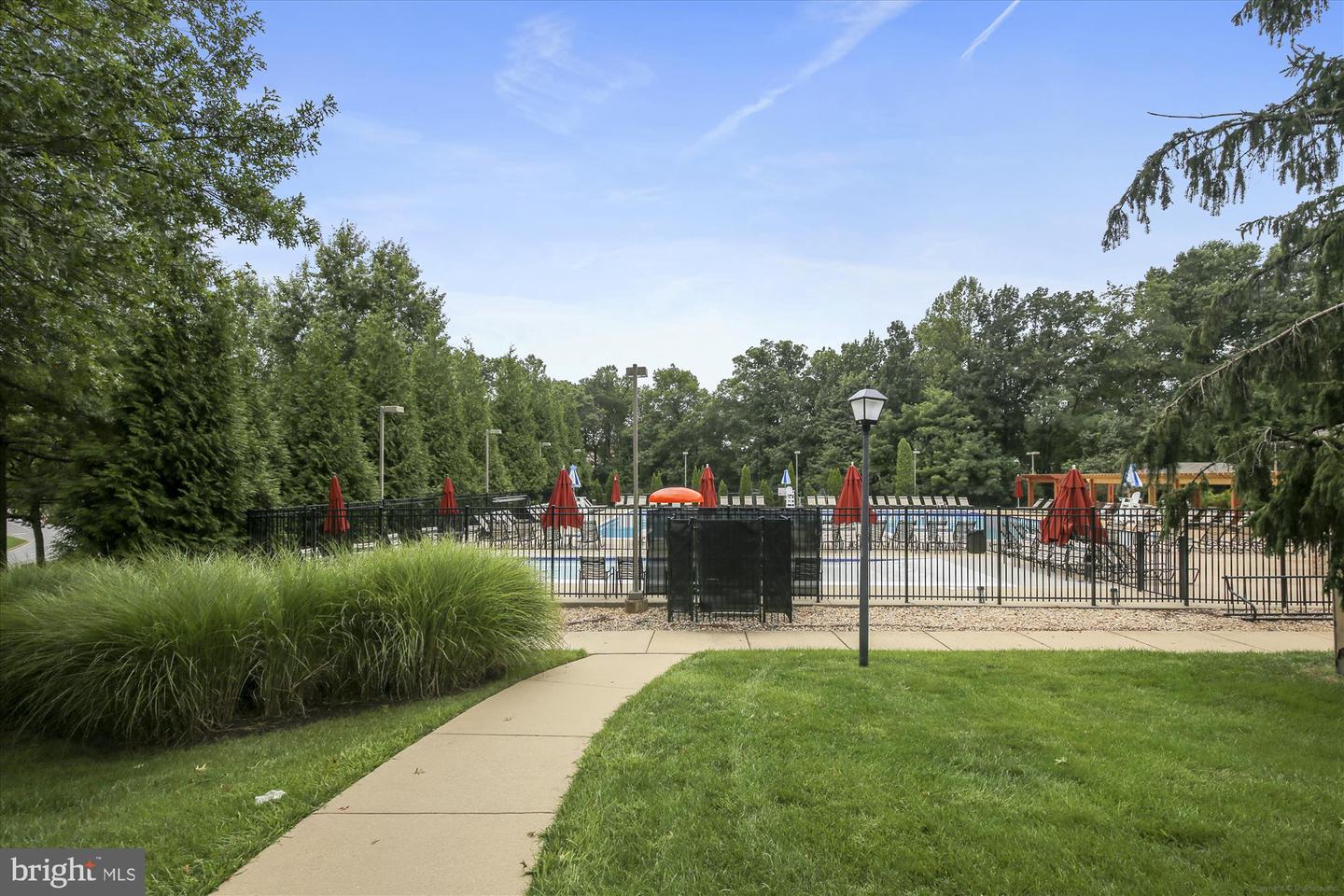 6149 SUMMER PARK LN, ALEXANDRIA, Virginia 22315, 3 Bedrooms Bedrooms, ,3 BathroomsBathrooms,Residential,For sale,6149 SUMMER PARK LN,VAFX2241106 MLS # VAFX2241106